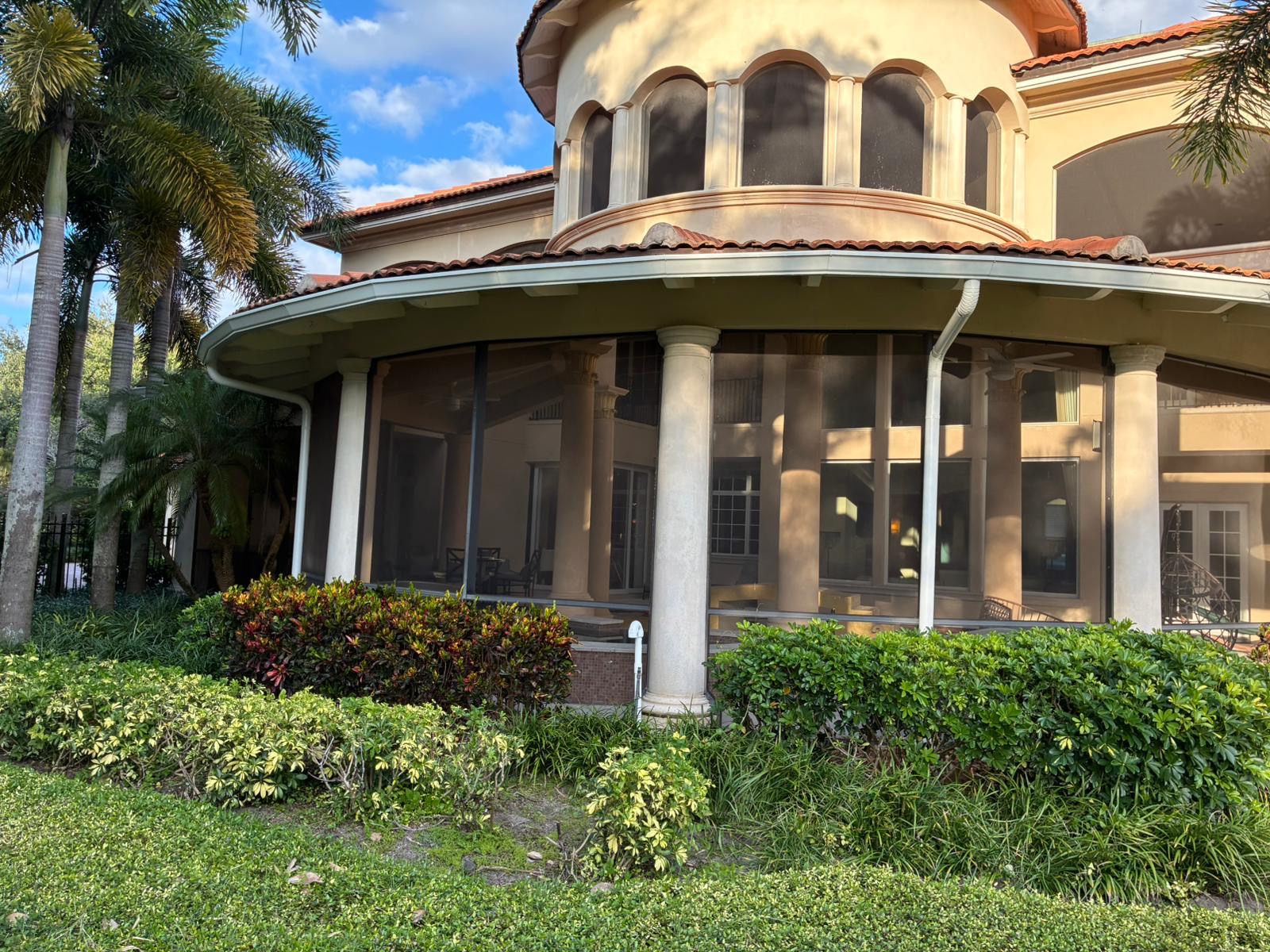 Luxury home gutter installation in Windermere